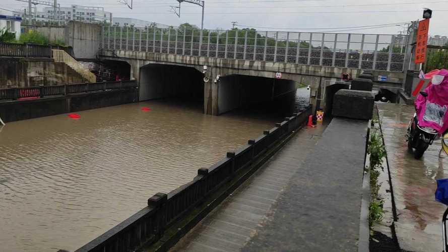 山东大雨为什么会停电山东遭大暴雨突降暴雨，辽宁锦州一铁路桥洞被淹，车辆无法通行, 你怎么看 口红